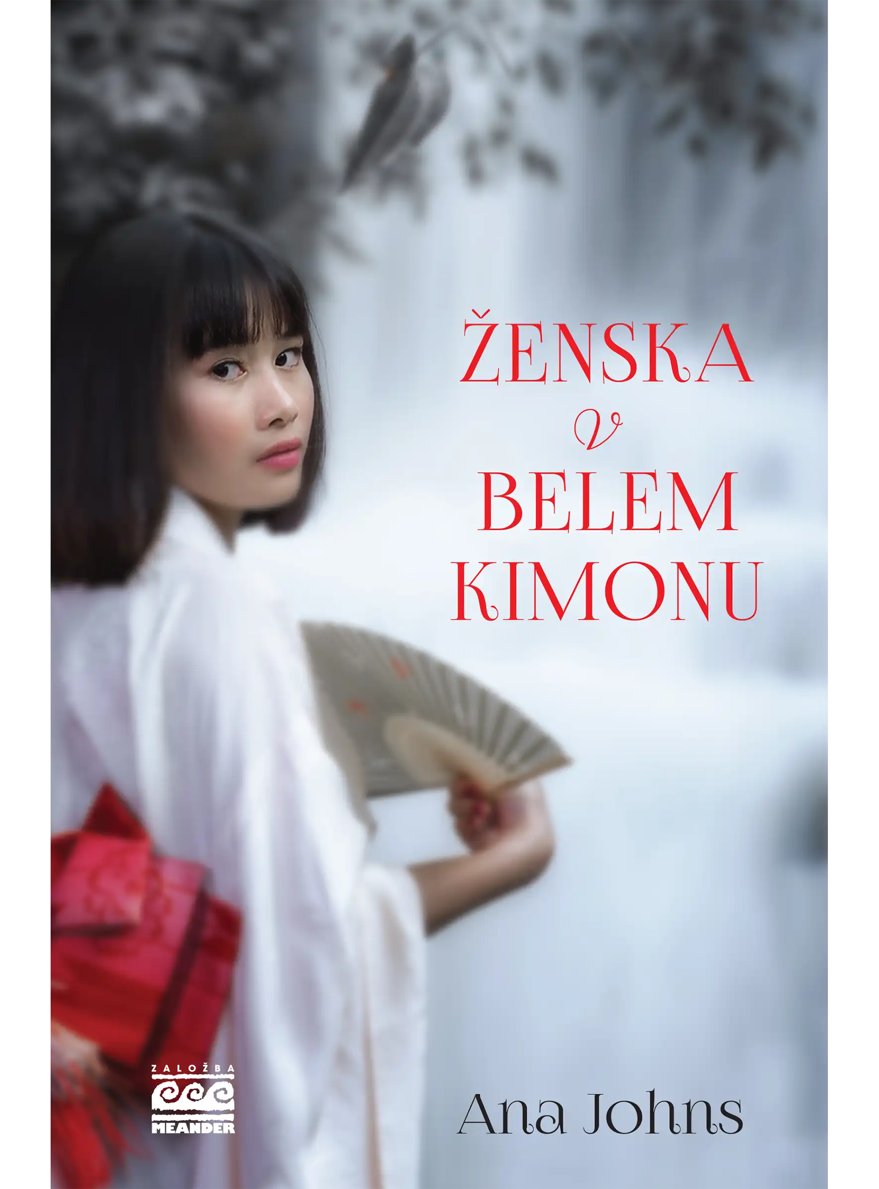 ŽENSKA V BELEM KIMON